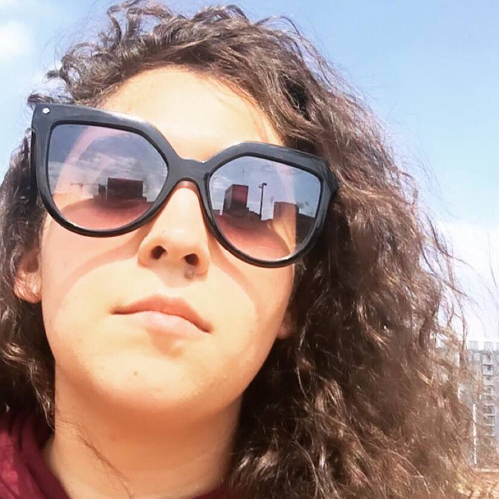 Meet your Posher, Alia